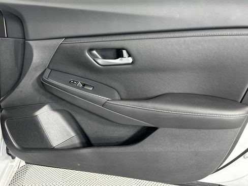 Certified 2024 Nissan Sentra SV FWD image 31