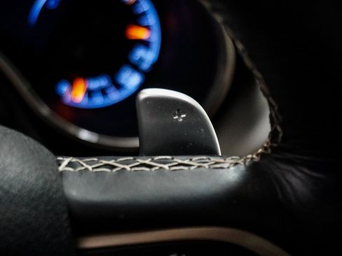 Used 2016 Jeep Grand Cherokee Limited image 18