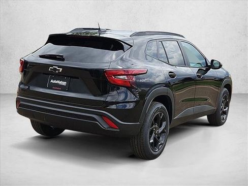 New 2026 Chevrolet Trax LT w/ Driver Confidence Package FWD image 2