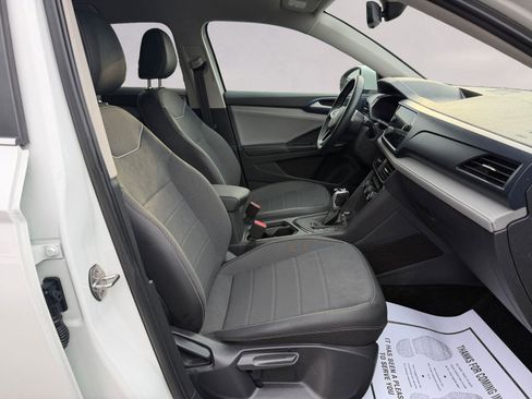 Used 2024 Volkswagen Taos SE w/ MDO Package image 15