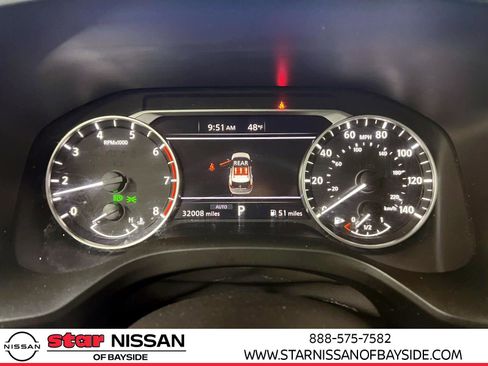 Used 2024 Nissan Rogue SV image 25