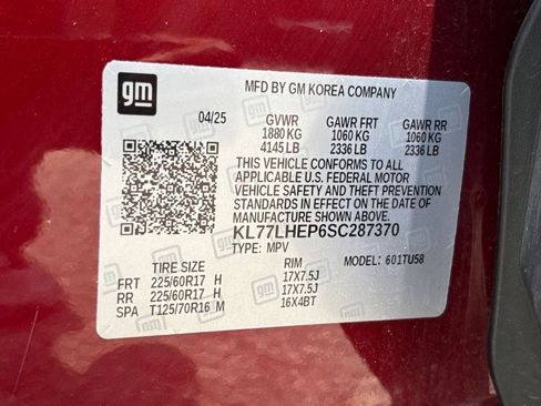 Used 2025 Chevrolet Trax LT w/ LT Convenience Package FWD image 24