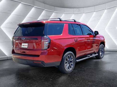 Used 2024 Chevrolet Tahoe Z71 w/ Luxury Package AWD/4WD image 4