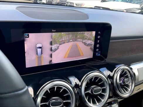 Certified 2023 Mercedes-Benz GLB 250 4MATIC image 23
