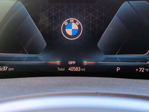 Certified 2023 BMW X7 xDrive40i w/ M Sport Package image 15