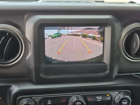 Used 2023 Jeep Wrangler Unlimited AWD/4WD image 19