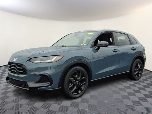 Used 2023 Honda HR-V Sport image 3