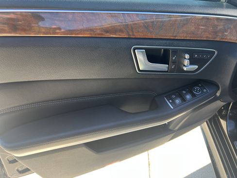 Used 2014 Mercedes-Benz E 350 4MATIC Sedan image 13