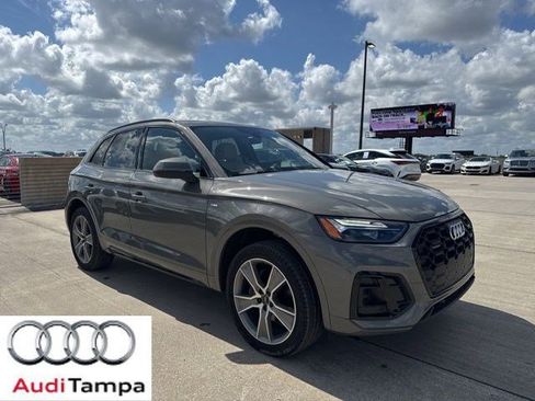 Used 2025 Audi Q5 2.0T Premium w/ Convenience Plus Package AWD/4WD image 1