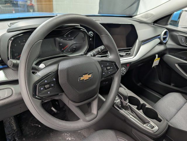 New 2026 Chevrolet Trax LS w/ LS Convenience Package FWD image 16