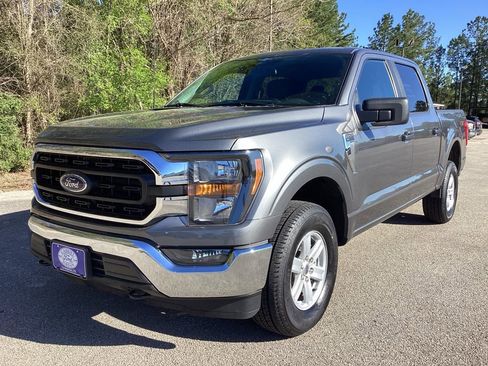 Used 2023 Ford F150 XLT image 3