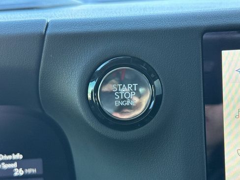 Used 2025 Lexus GX 550 image 33