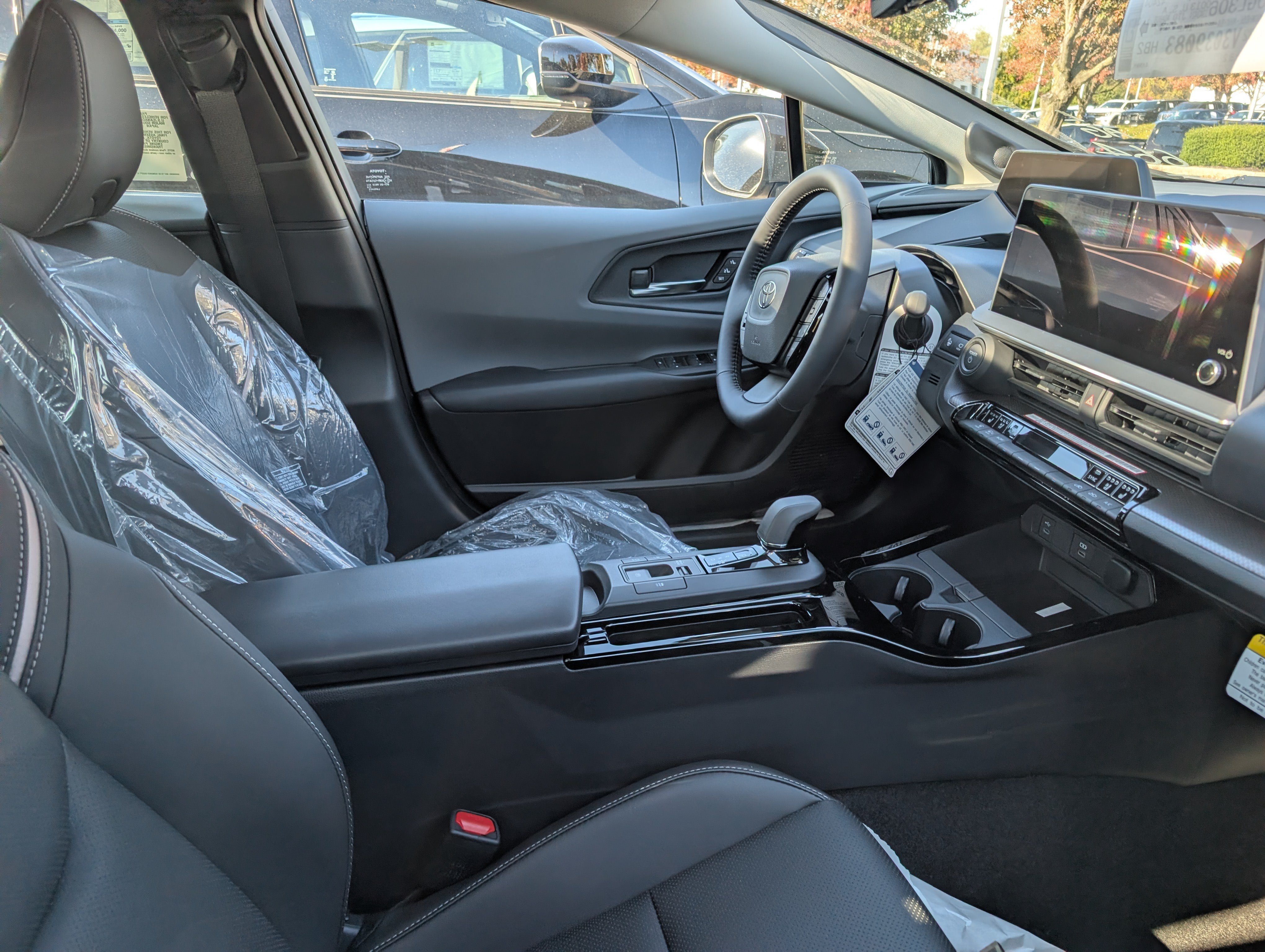 New 2027 Toyota Prius Limited w/ Limited Premium Package AWD/4WD image 8