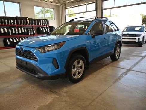 Used 2020 Toyota RAV4 LE w/ All Weather Liner Package AWD/4WD image 8
