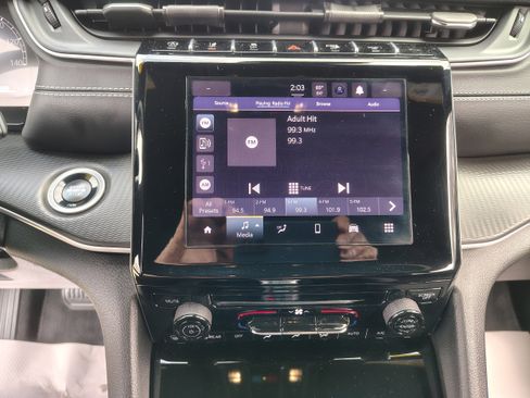 Certified 2025 Jeep Grand Cherokee L Laredo image 38