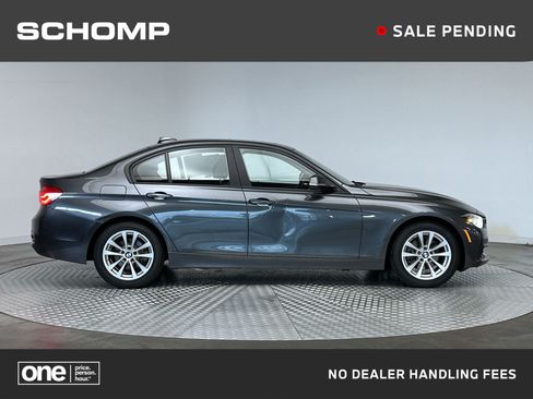 Used 2018 BMW 320i xDrive Sedan w/ Convenience Package AWD/4WD image 1