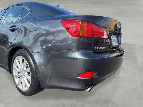 Used 2009 Lexus IS 250 w/ Premium Pkg RWD image 35