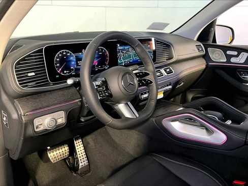New 2026 Mercedes-Benz GLS 450 4MATIC image 9