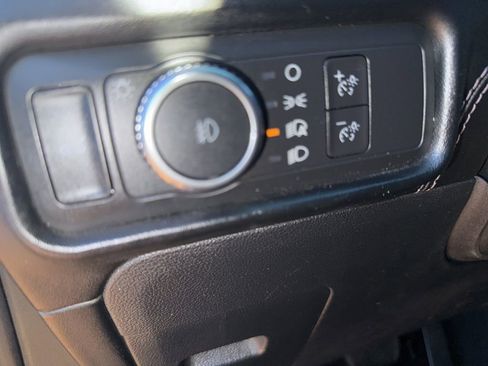 Used 2022 Ford Explorer Platinum w/ Equipment Group 601A AWD/4WD image 12