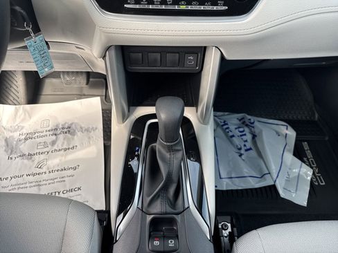 New 2025 Toyota Corolla Cross L image 20