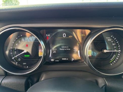 Used 2023 Jeep Wrangler Unlimited Rubicon 4xe AWD/4WD image 15