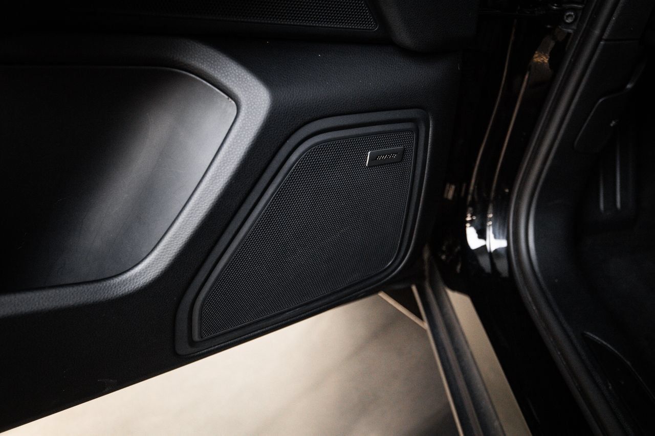 Certified 2024 Porsche Macan AWD/4WD image 21