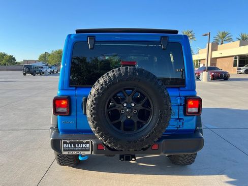 Used 2024 Jeep Wrangler Unlimited AWD/4WD image 8