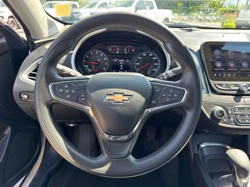 Used 2024 Chevrolet Malibu LT FWD image 15