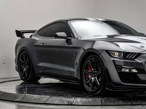 Used 2021 Ford Mustang Shelby GT500 w/ Carbon Fiber Track Pack RWD image 31