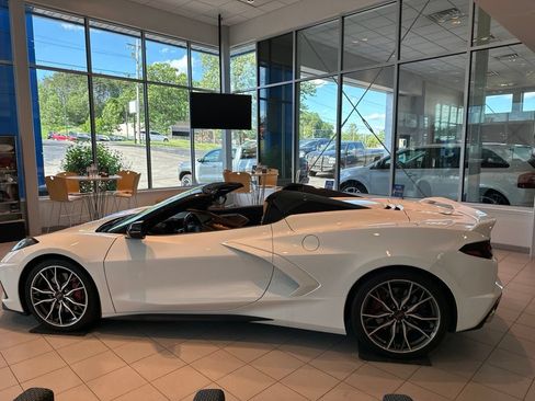 Certified 2023 Chevrolet Corvette Stingray Premium Conv w/ Z51 Performance Package RWD image 6