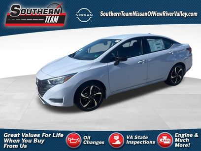 New 2025 Nissan Versa SR w/ Trunk Package