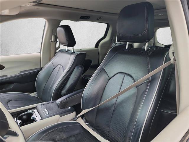 Used 2021 Chrysler Pacifica Limited w/ Uconnect Theater Family Group AWD/4WD image 10