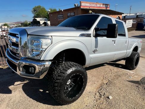 Used 2012 Ford F250 Lariat w/ Lariat Ultimate Pkg image 3