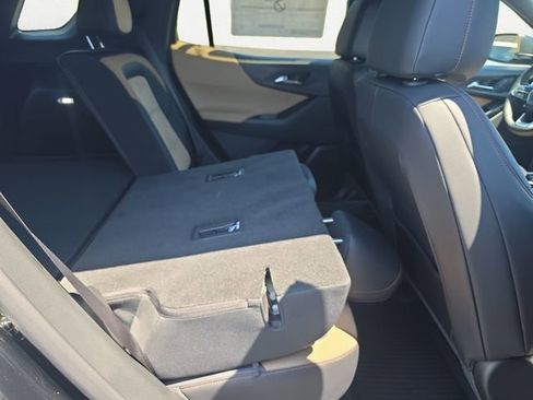 New 2026 Chevrolet Equinox ACTIV w/ Convenience Package III AWD/4WD image 24