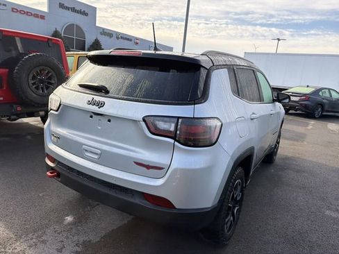 Used 2025 Jeep Compass Trailhawk w/ Trailhawk Elite Group AWD/4WD image 6