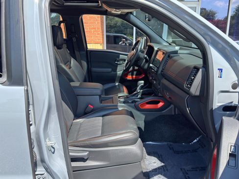 Used 2023 Nissan Frontier Pro-X w/ Pro-X Premium Package RWD image 15