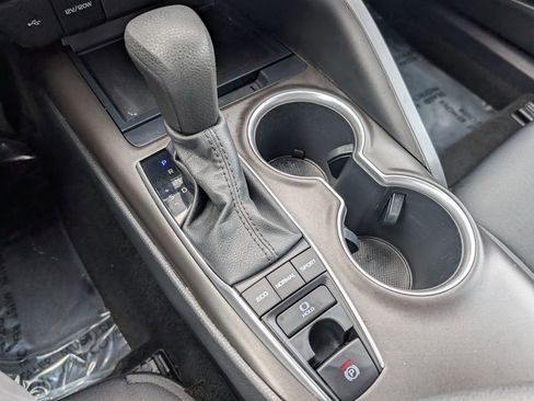 Used 2023 Toyota Camry LE AWD/4WD image 18