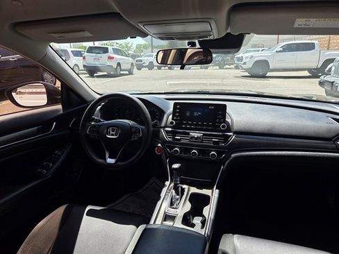 Used 2018 Honda Accord LX image 5