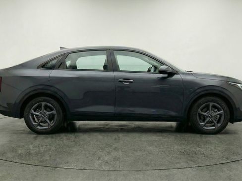 Used 2025 Kia K4 LXS image 11