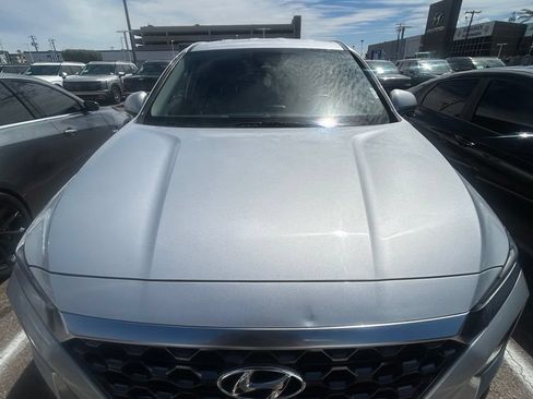 Used 2020 Hyundai Santa Fe SE AWD/4WD image 2
