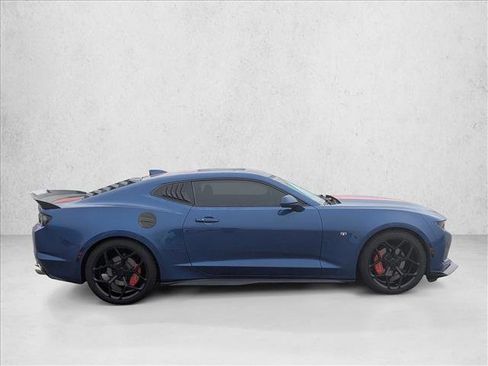 Used 2019 Chevrolet Camaro LT w/ RS Package image 4