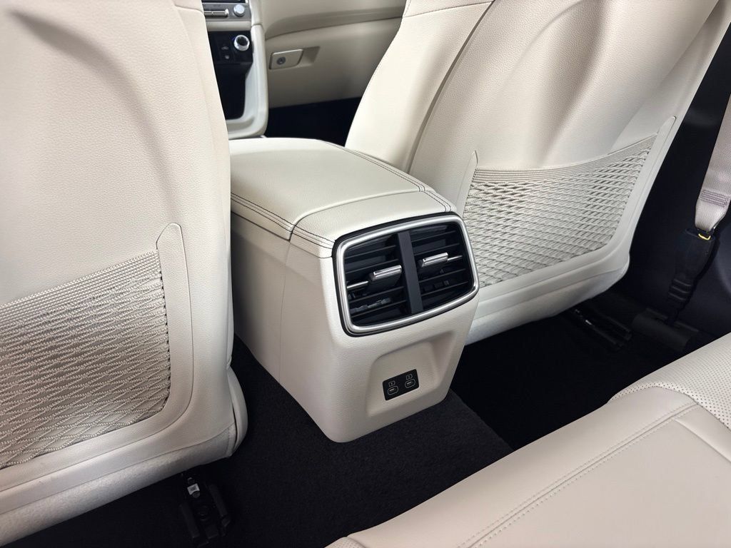 New 2026 Genesis G70 2.5T RWD image 25