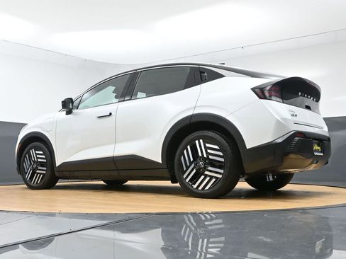 Used 2026 Nissan Leaf SV+ w/ Floor Mat Package (SV+) FWD image 52