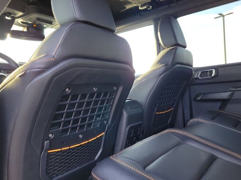 Used 2024 Ford Bronco Badlands image 11