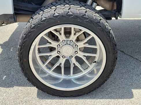 Used 2019 Chevrolet Silverado 2500 High Country w/ Duramax Plus Package AWD/4WD image 14