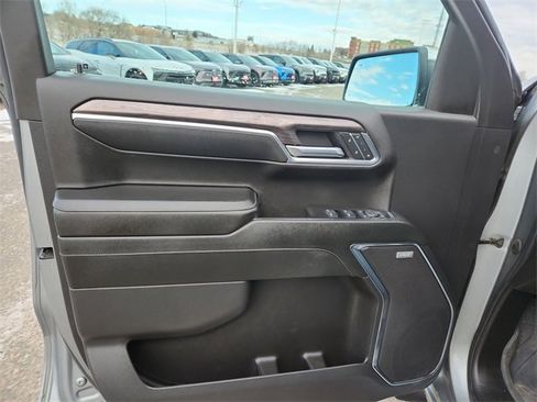 Certified 2023 Chevrolet Silverado 1500 LTZ w/ Technology Package image 21