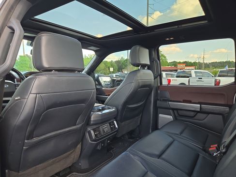 Used 2022 Ford F150 Lariat w/ Equipment Group 502A High image 16