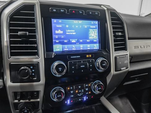 Used 2021 Ford F450 Lariat w/ Lariat Ultimate Package AWD/4WD image 26