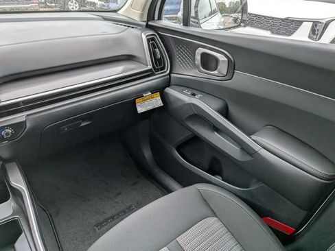 New 2026 Kia Sorento LX FWD image 19