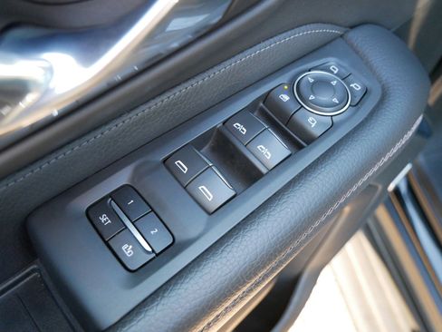 Used 2021 GMC Yukon Denali AWD/4WD image 14